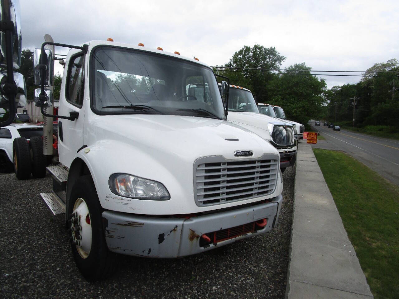 2015 FREIGHTLINER M2