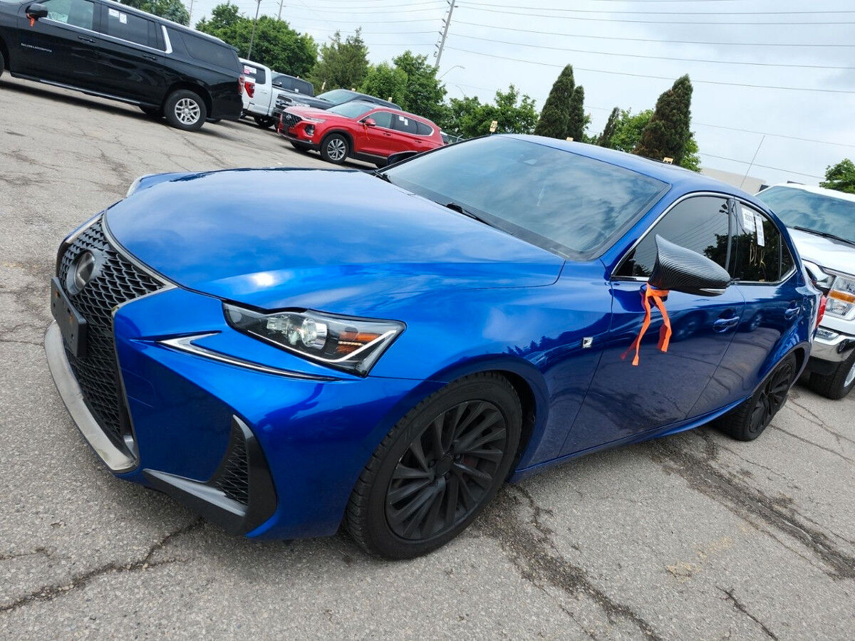Lexus IS