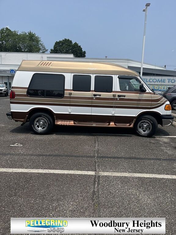 Dodge Ram Van