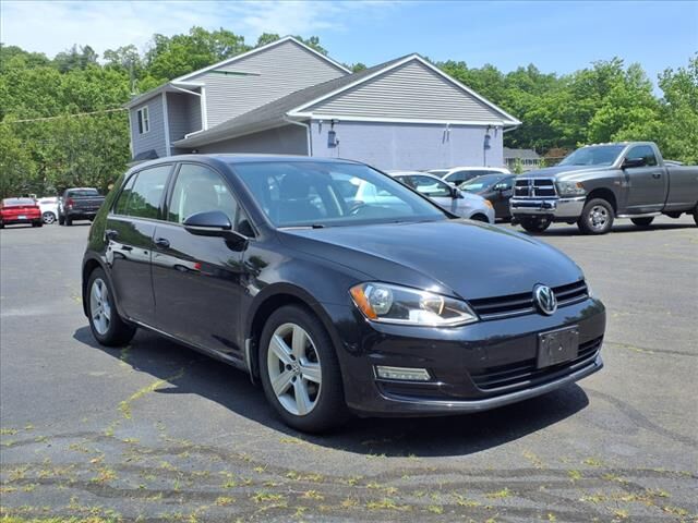 2017 VOLKSWAGEN Golf
