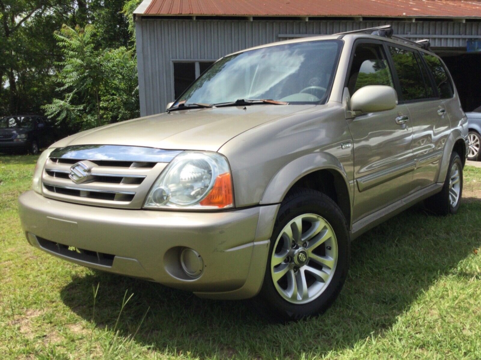 Suzuki XL7