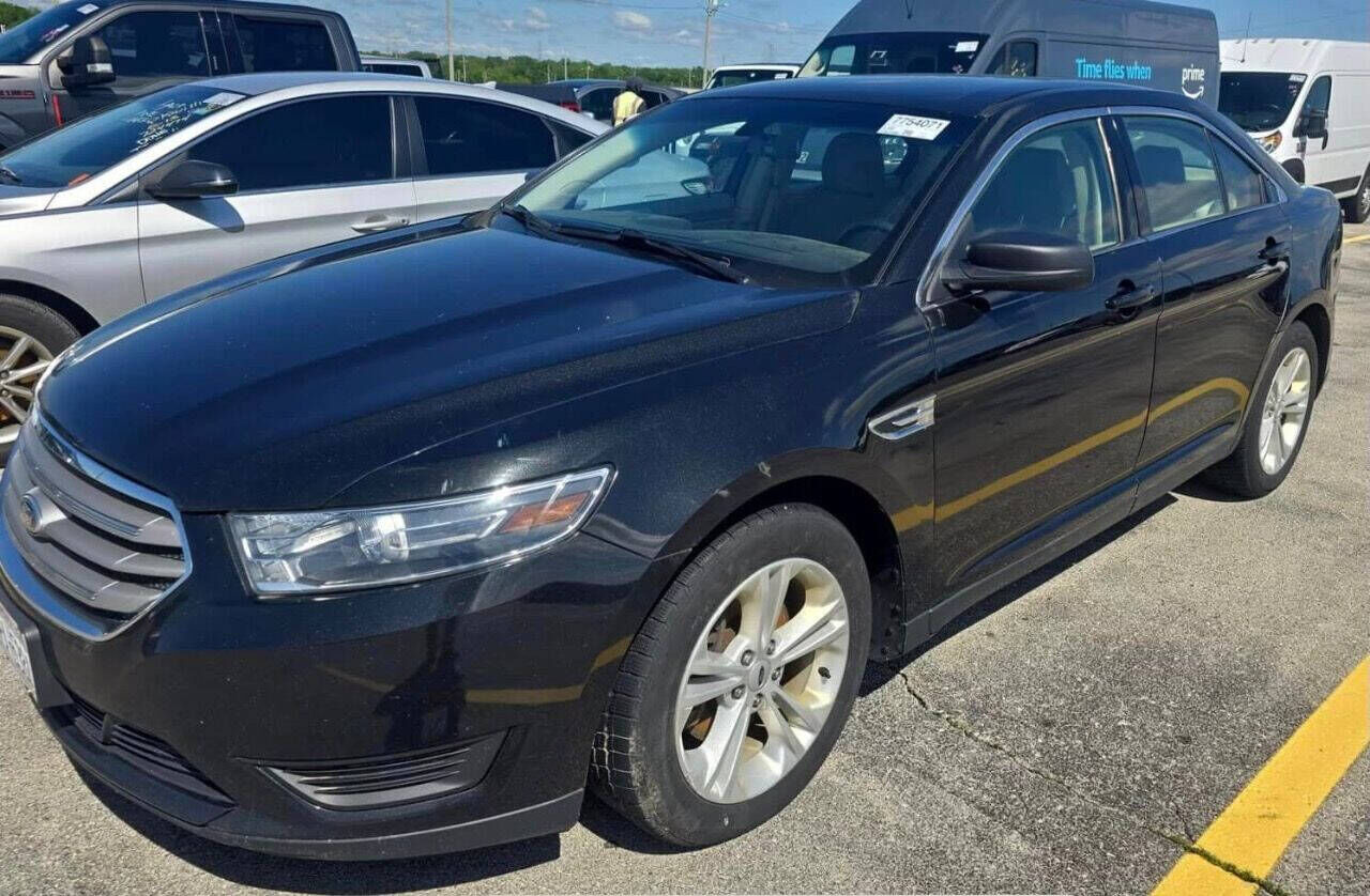 2015 FORD Taurus