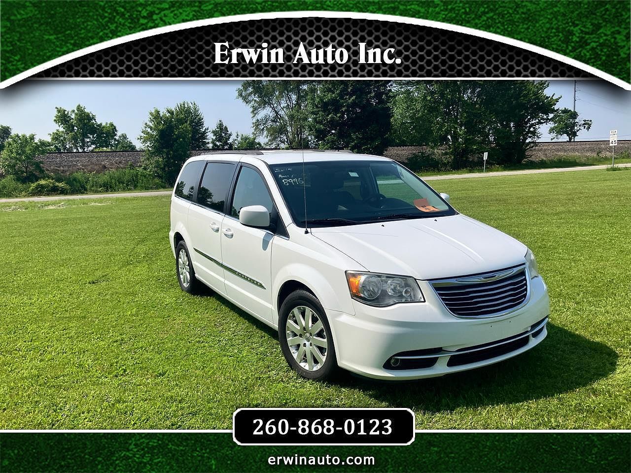 2014 CHRYSLER Town and Country