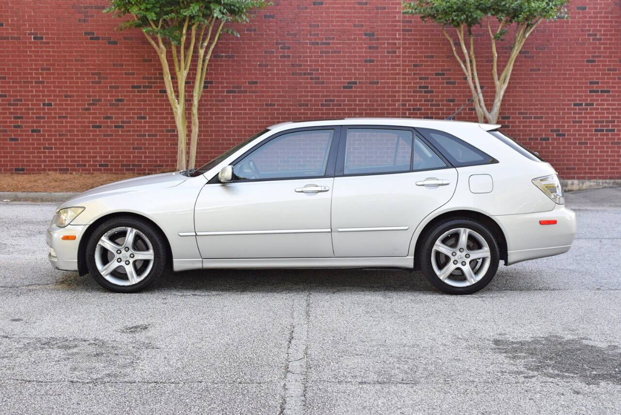 Lexus IS