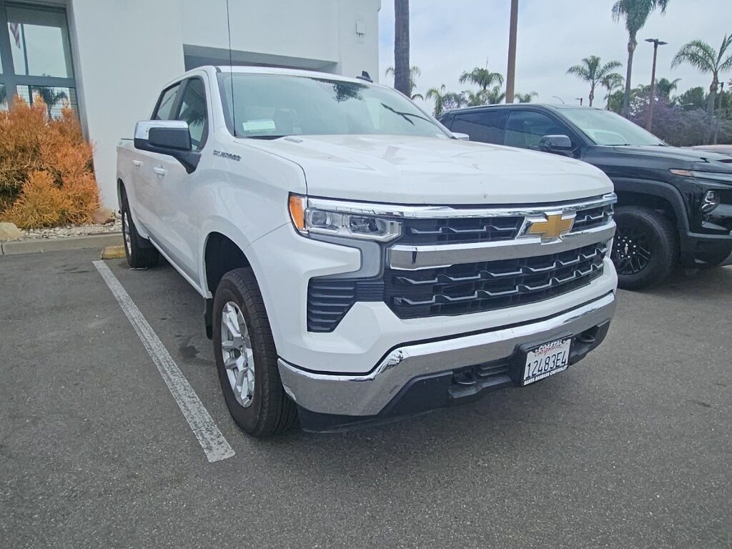 2025 CHEVROLET Silverado