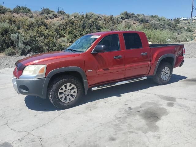 Mitsubishi Raider