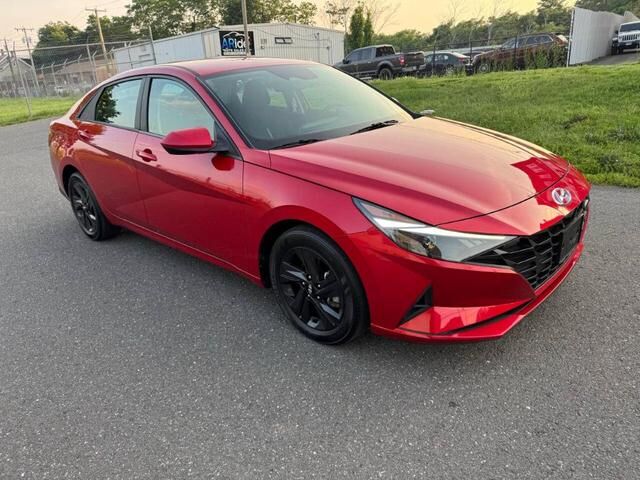 2022 HYUNDAI Elantra