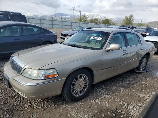 Lincoln Town Car