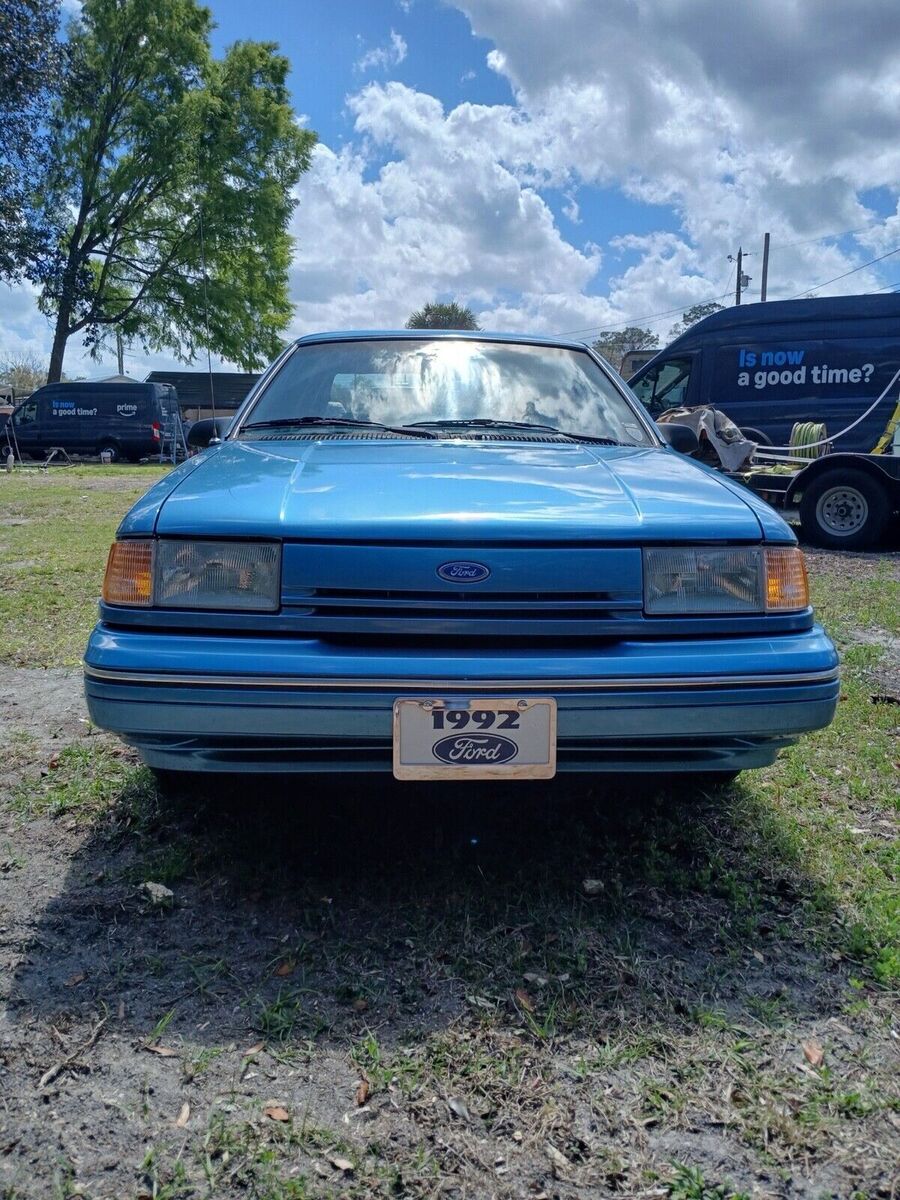 Ford Tempo