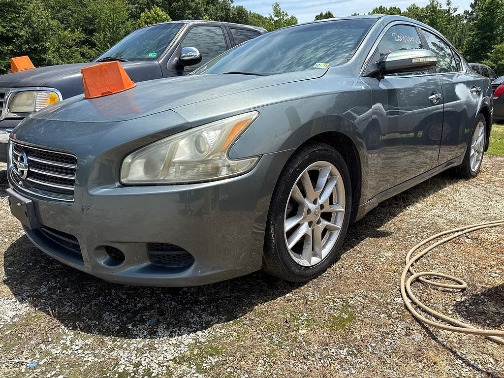 2011 NISSAN Maxima