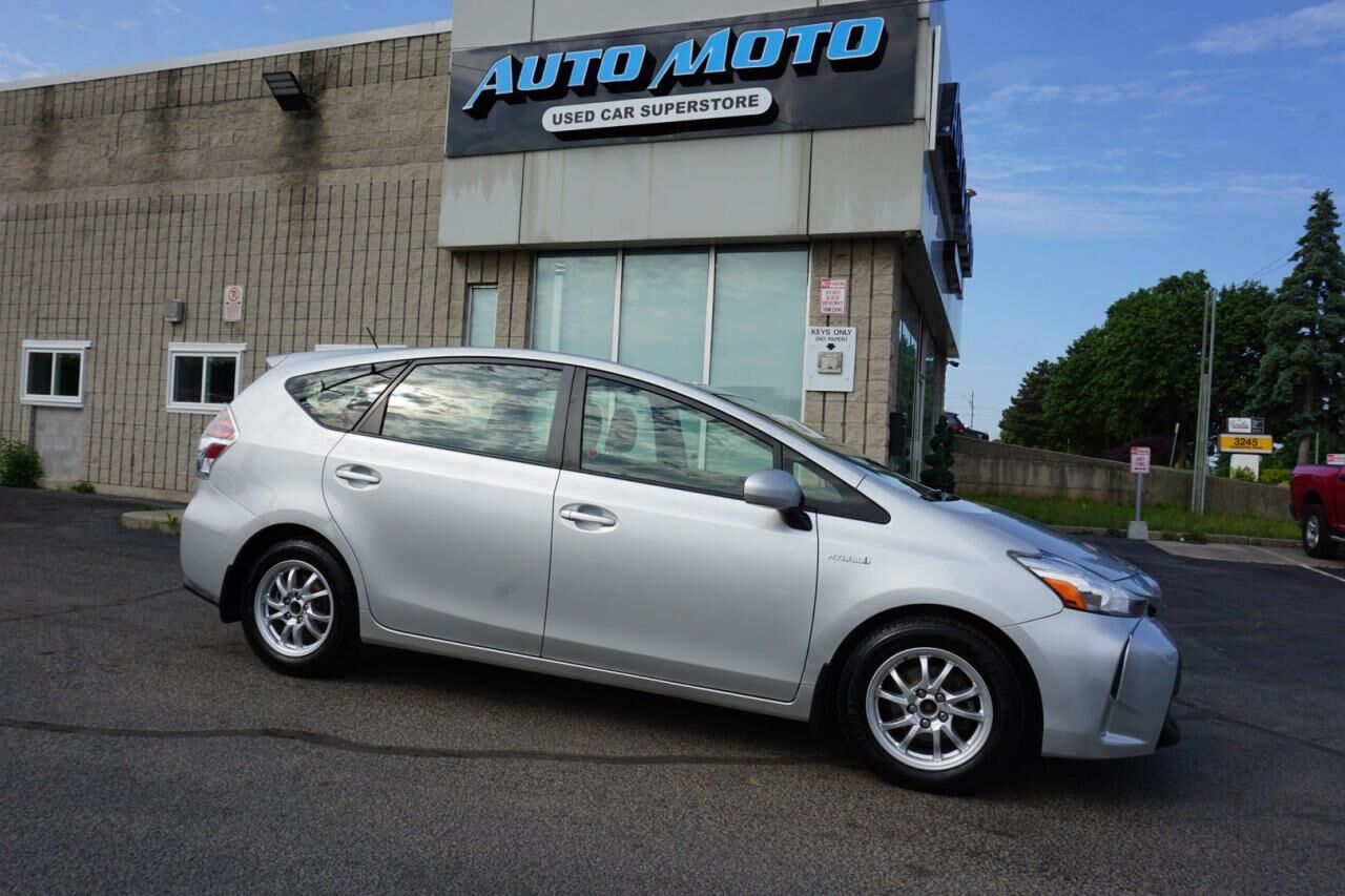 Toyota Prius V