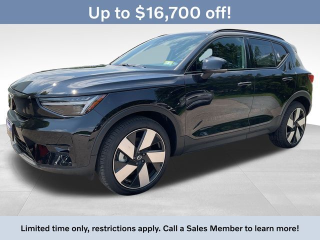 2024 VOLVO XC40