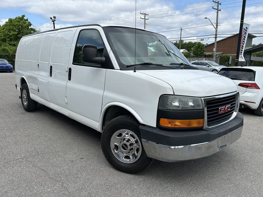 GMC Savana