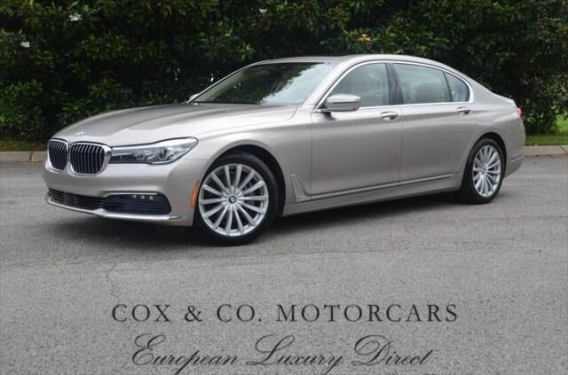 BMW 740i