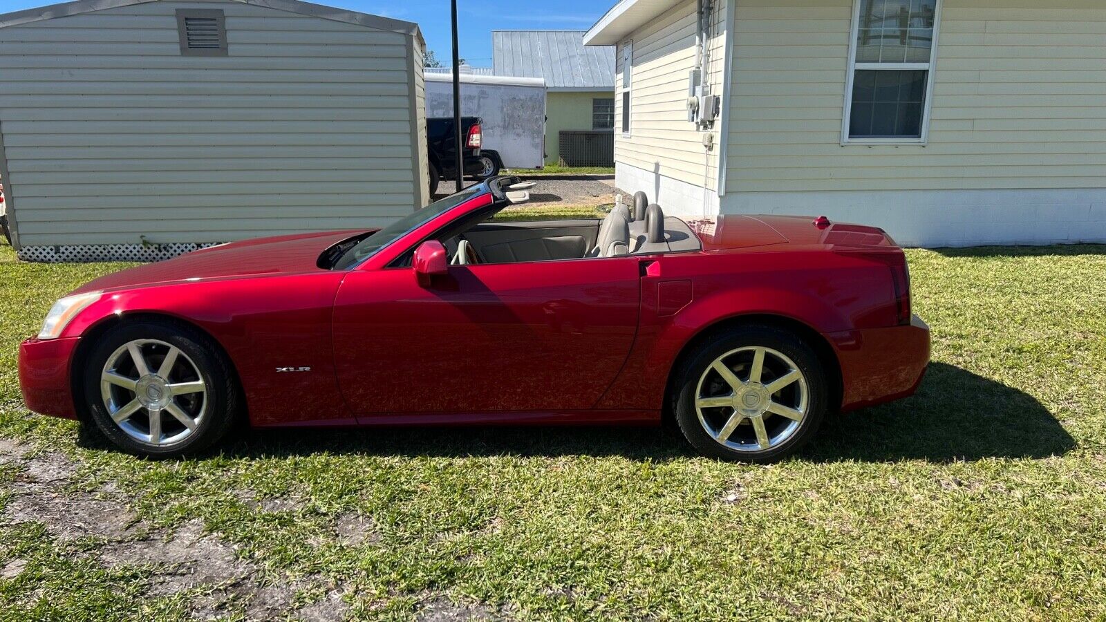 Cadillac XLR