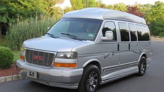 GMC Savana
