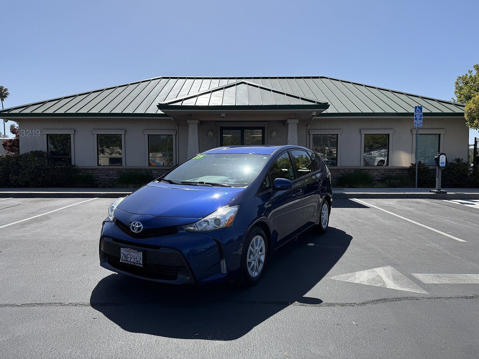 Toyota Prius V
