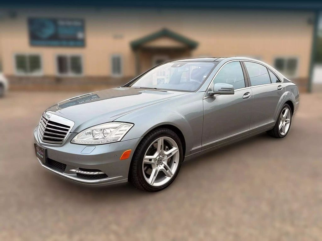 2013 MERCEDES-BENZ S-Class