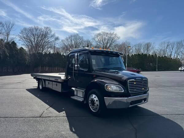 2020 FREIGHTLINER M2
