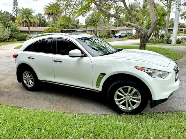 Infiniti FX35
