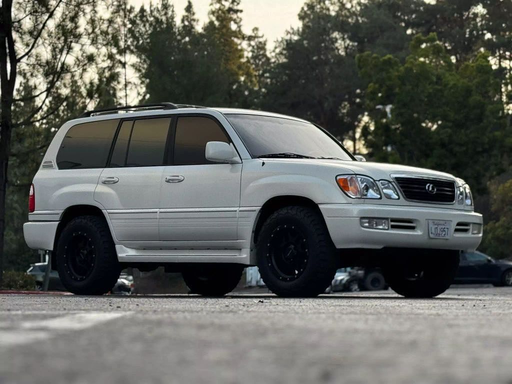 Lexus LX