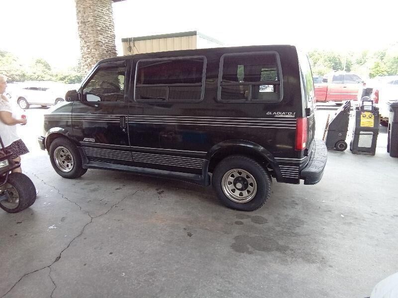 Chevrolet Astro Van