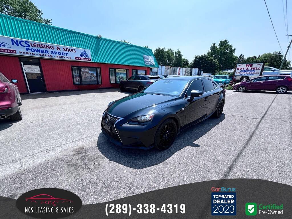 Lexus IS