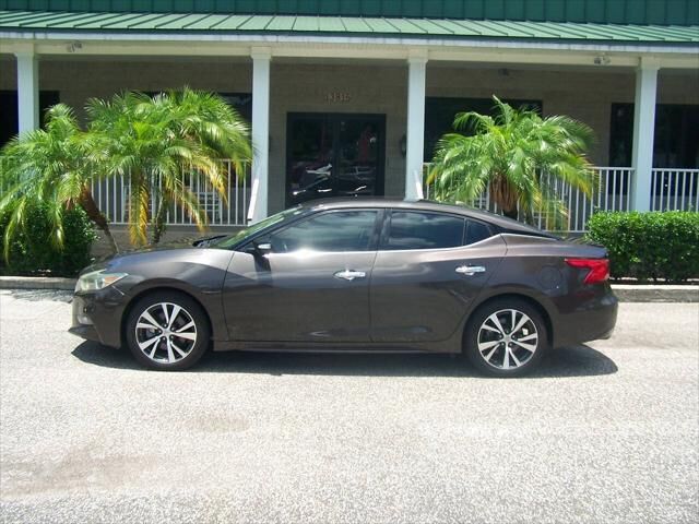 2017 NISSAN Maxima