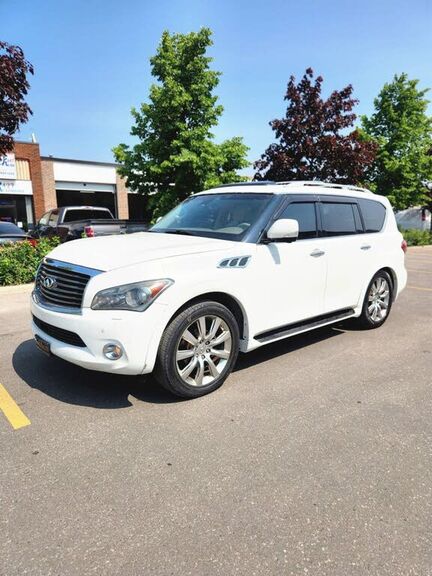 Infiniti QX56