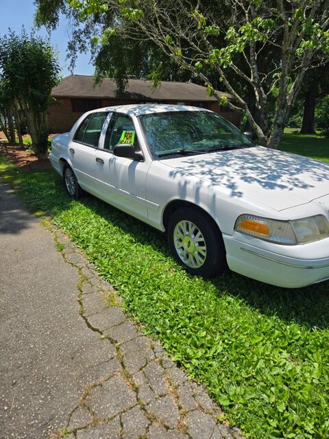 Ford Crown Victoria