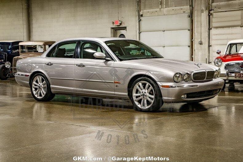 Jaguar XJR