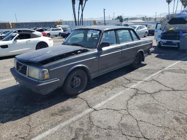 Volvo 240 Series