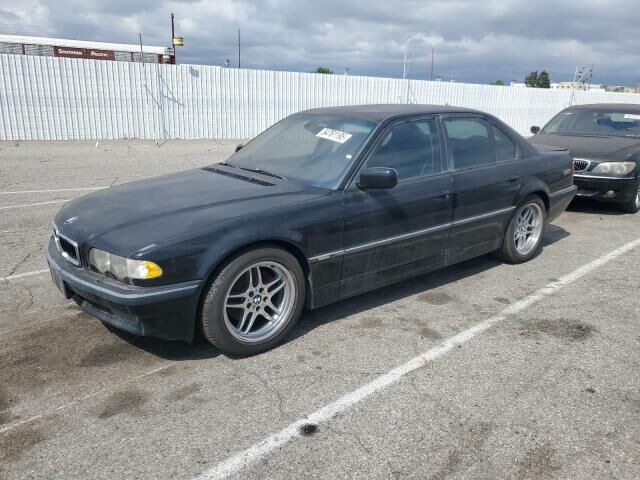 BMW 740i