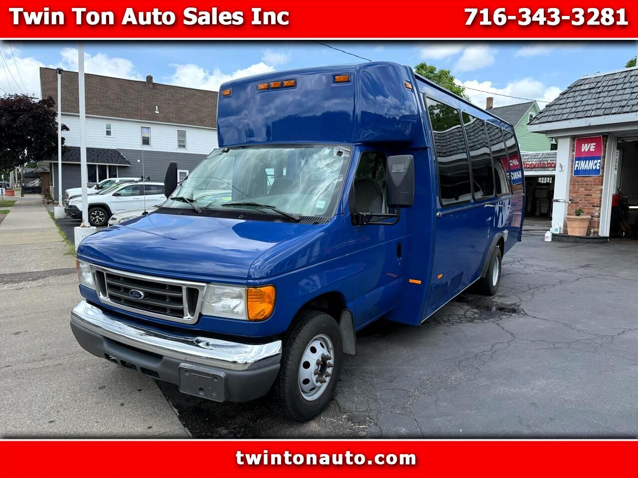 2004 FORD E-450