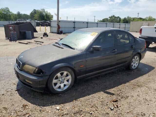 BMW 323i