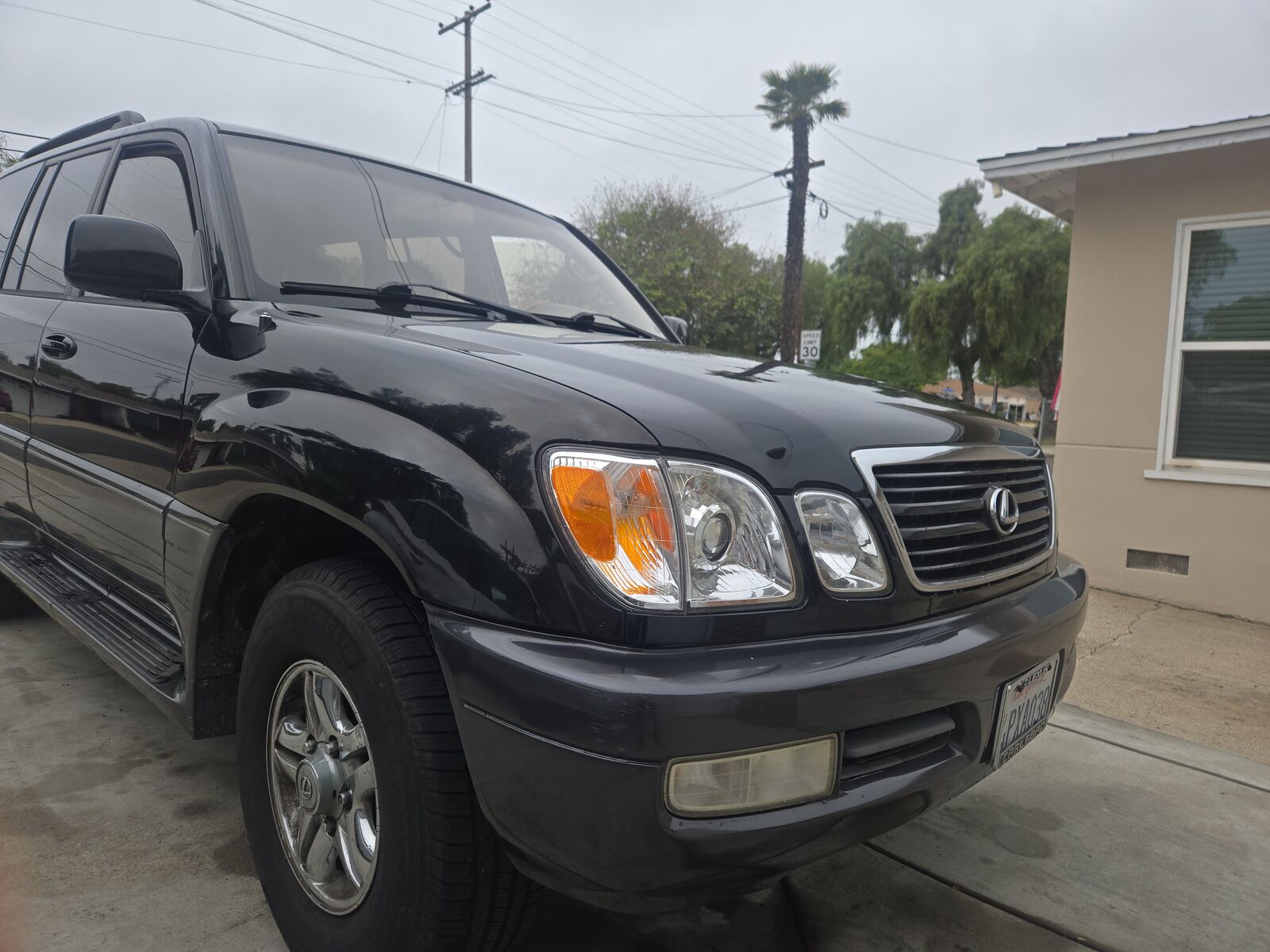 Lexus LX