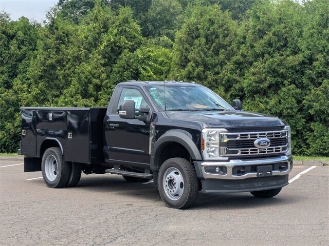 2025 FORD F-550