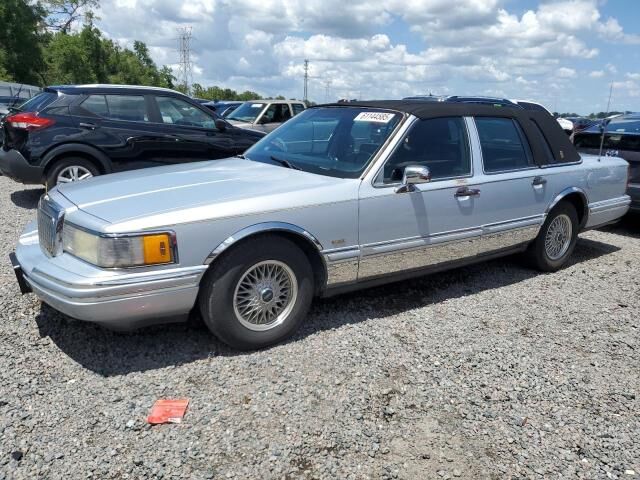 Lincoln Town Car