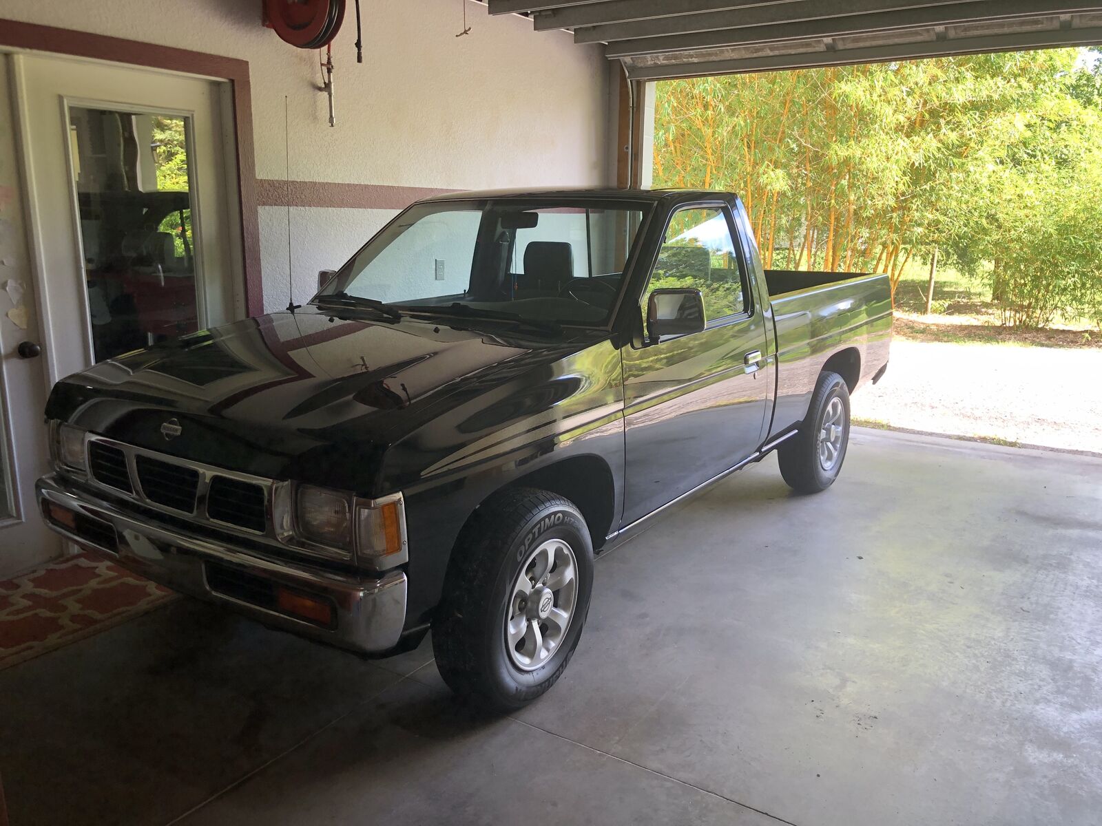 Nissan Pickup