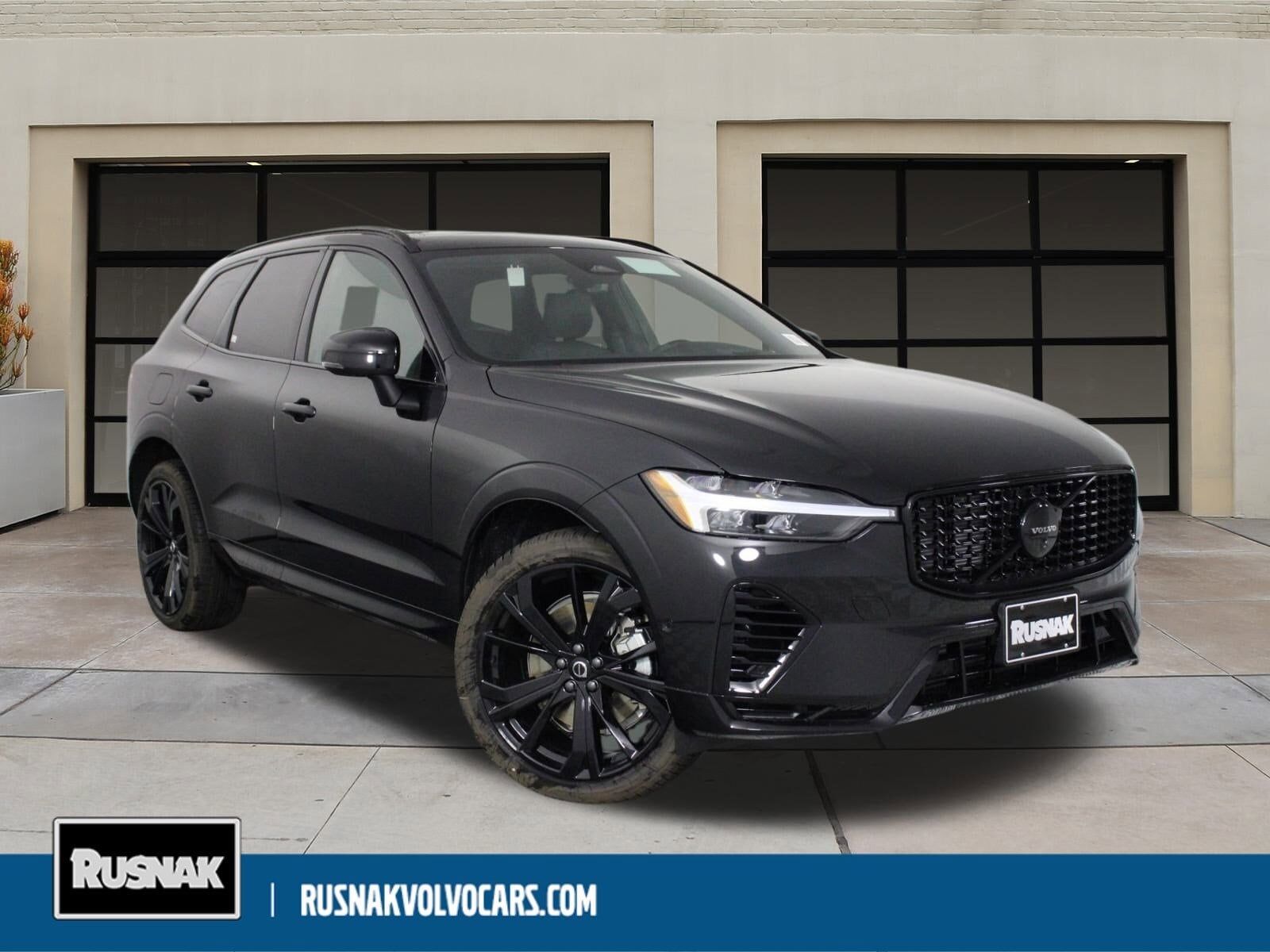 2025 VOLVO XC60