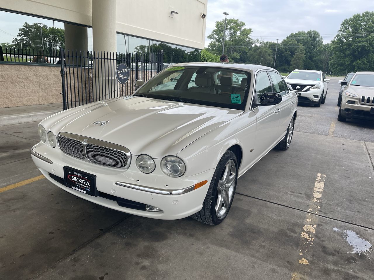 Jaguar XJ