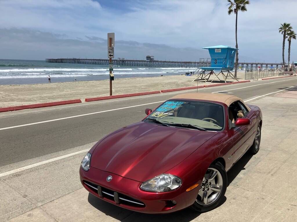 Jaguar XK8