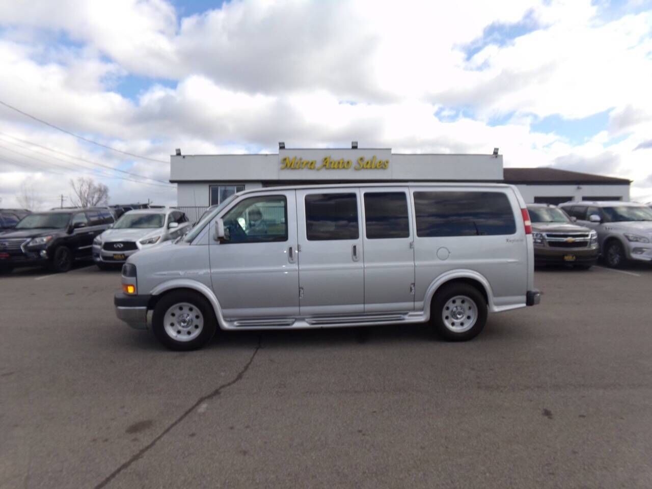 2010 GMC Savana