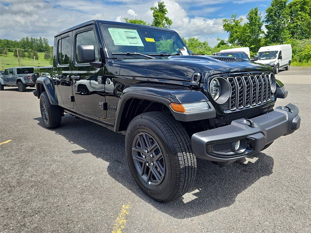2025 JEEP Gladiator