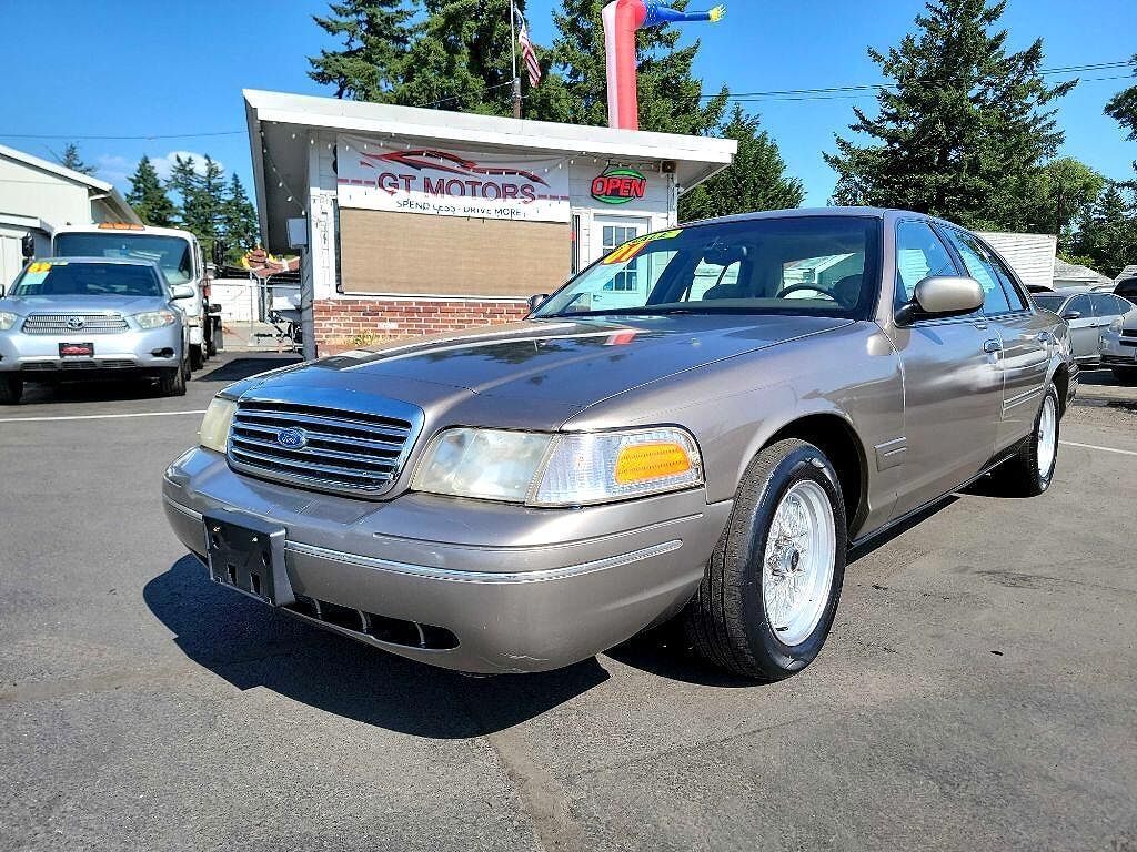 Ford Crown Victoria