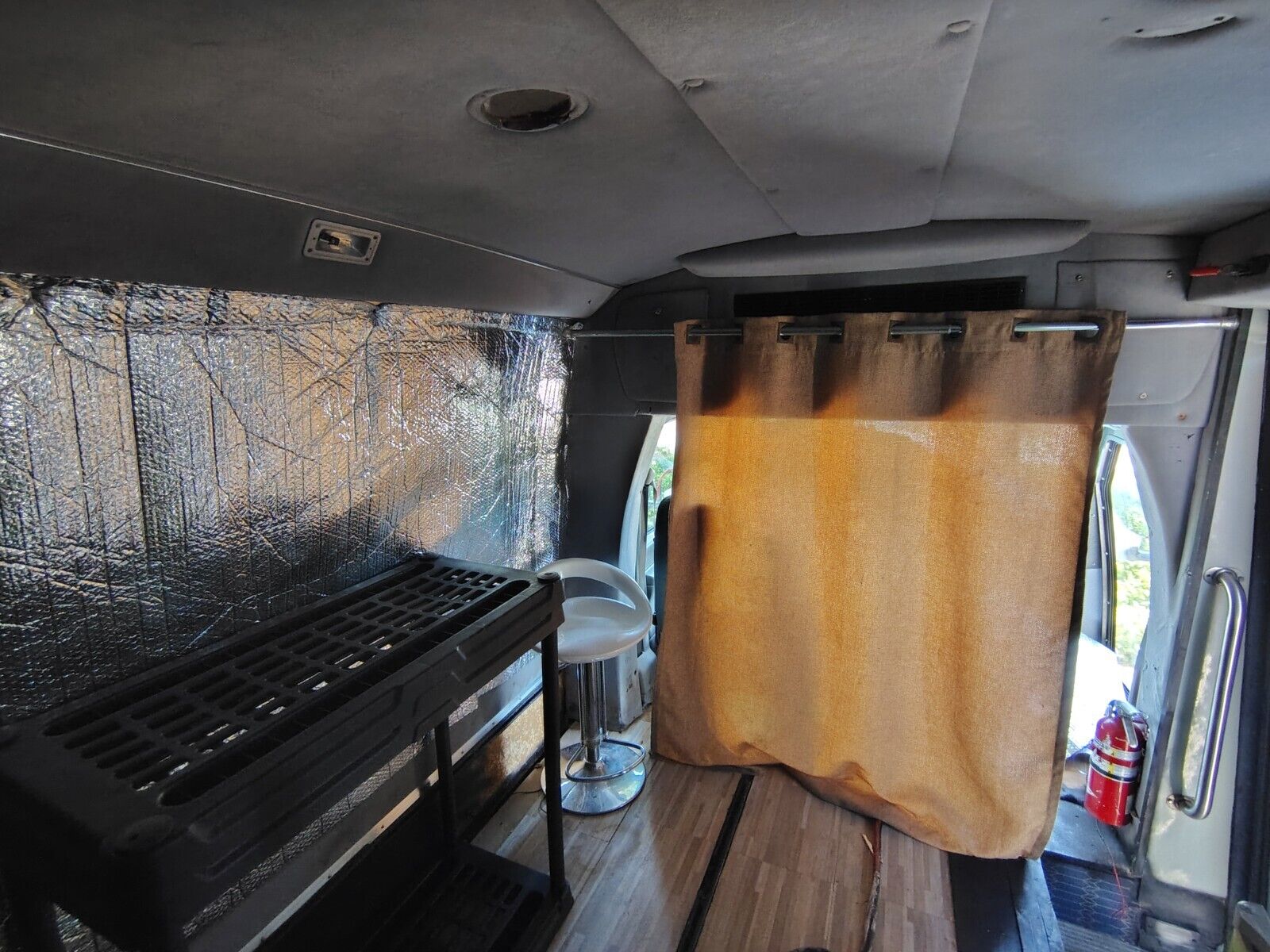 Ford E-350