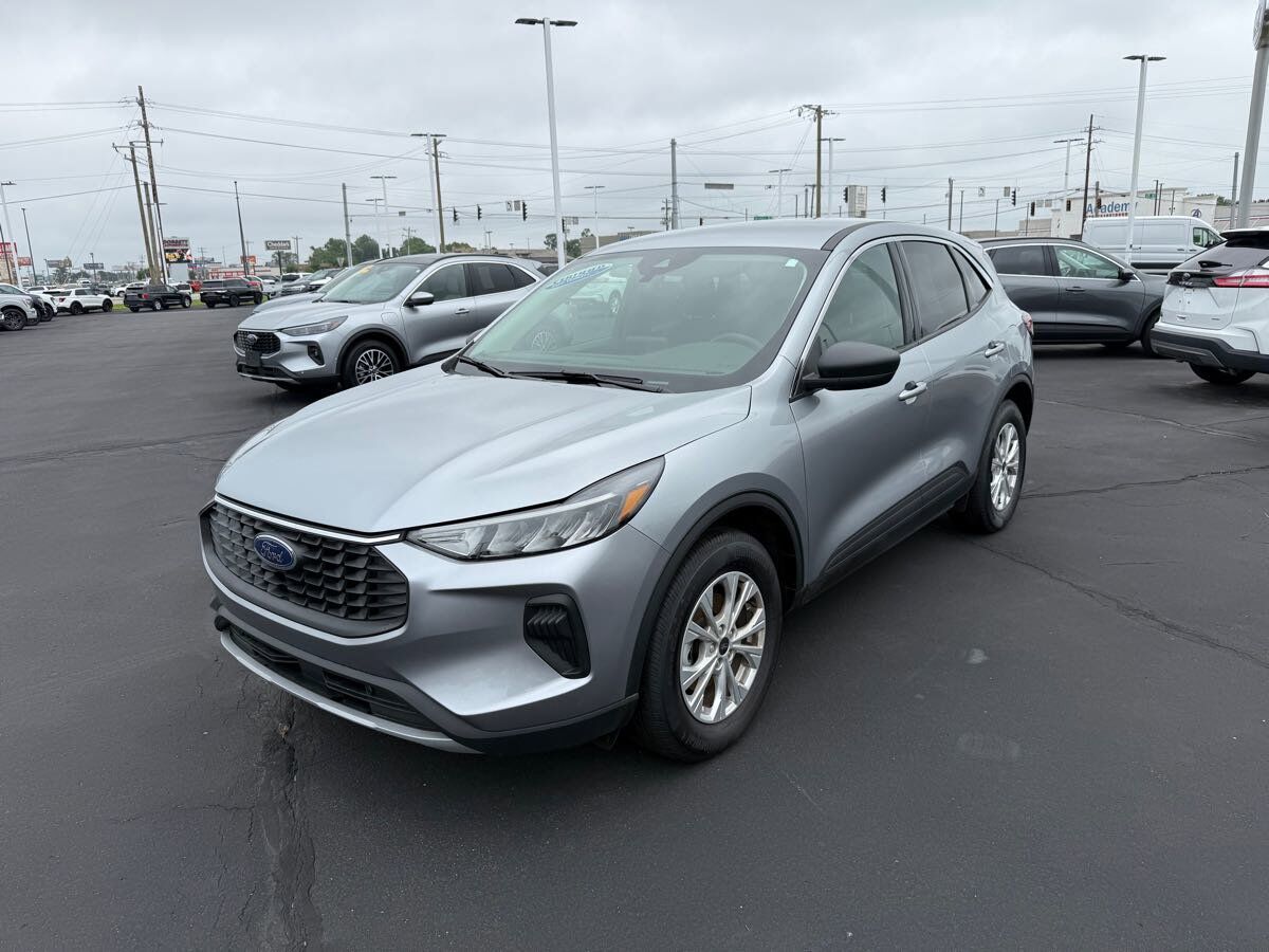 2024 FORD Escape