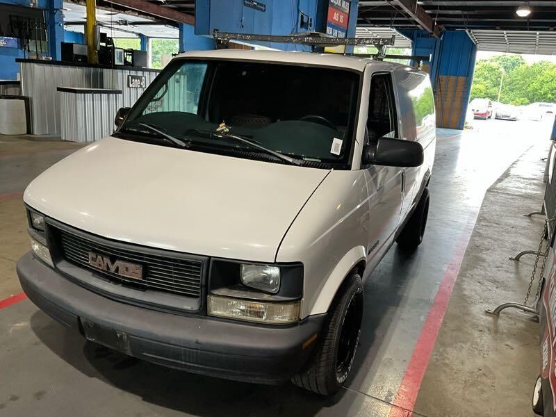 GMC Safari