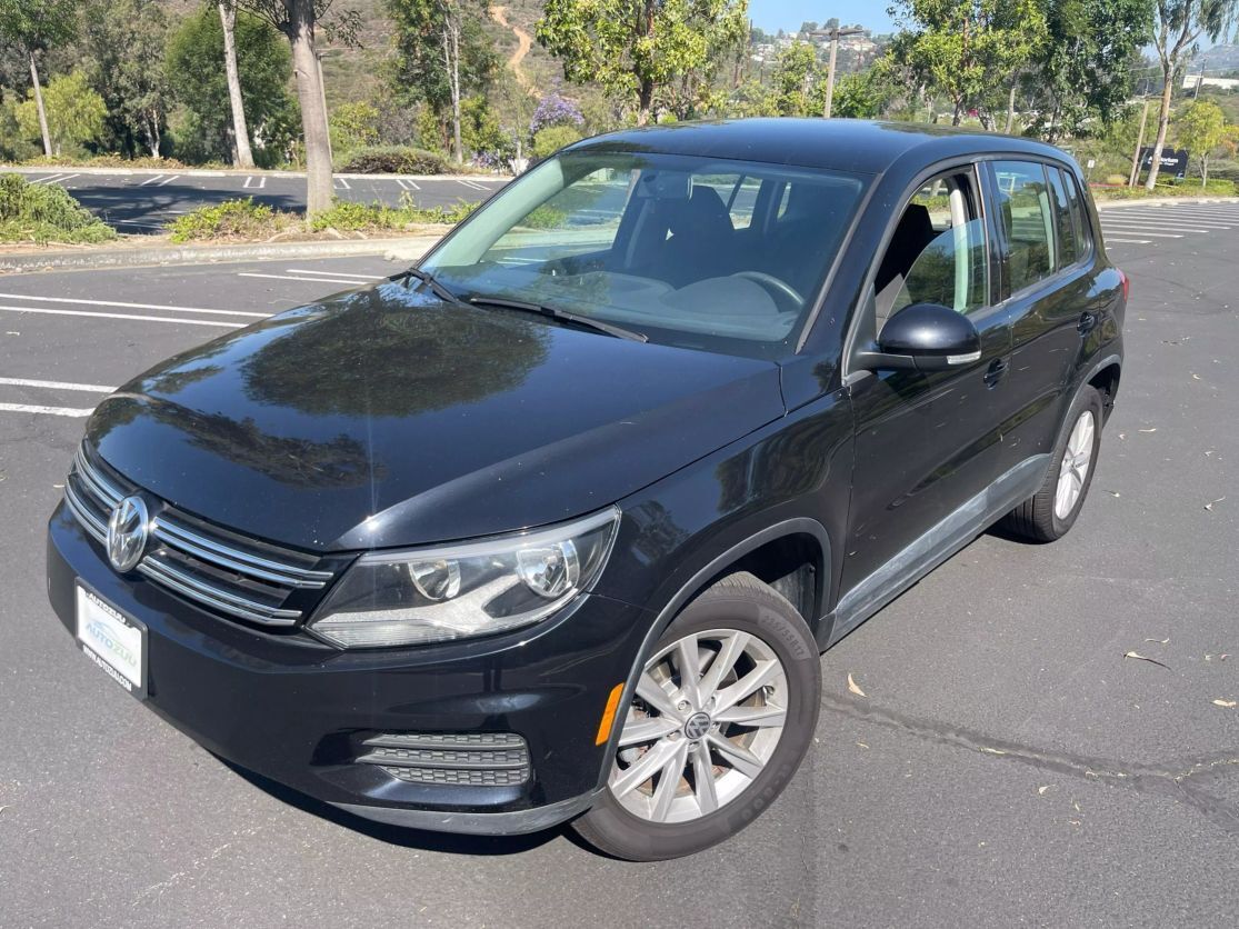 2017 VOLKSWAGEN Tiguan