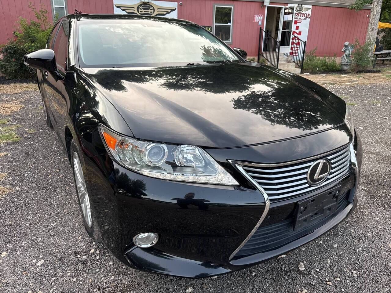LEXUS